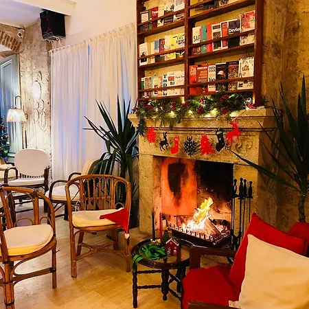 Alaca Butik Otel Çeşme